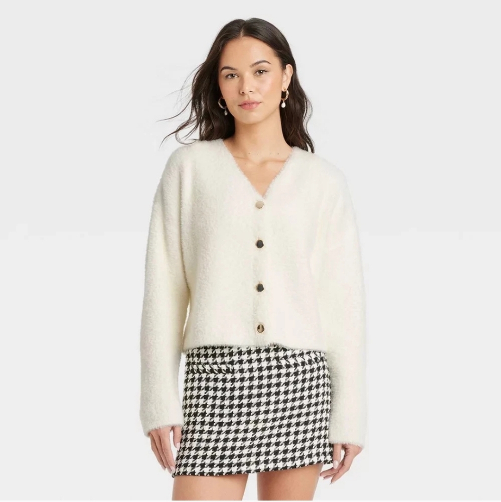 a new day Cream Fuzzy V-Neck Button Cardigan